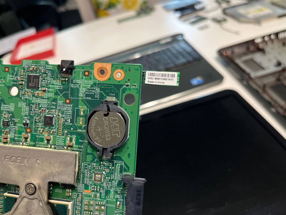 Резервни части за лаптоп Dell N5010 - RAM/ KBD/ Wi-FI/ Bluetooth/ Display/ Speakers/ Power Board/ DVD