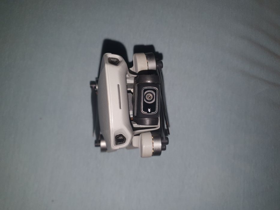 Drona dji mini 2