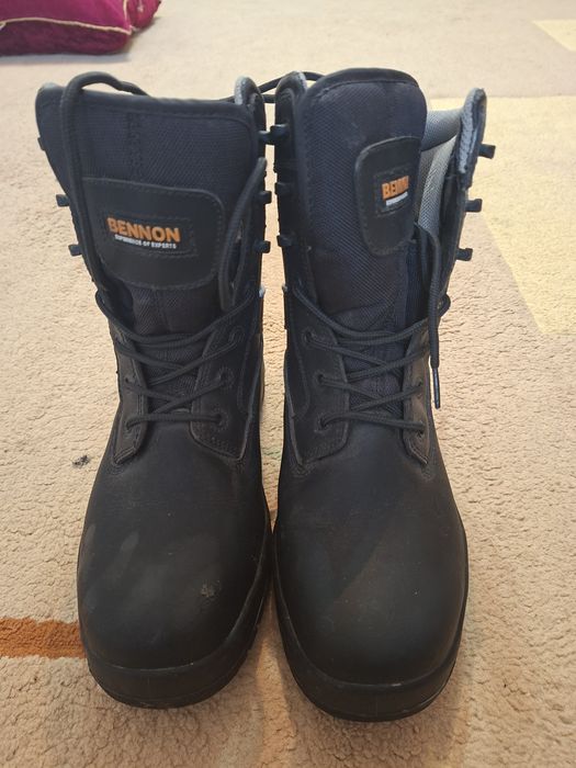 Продается обувь (Берцы) размер 40