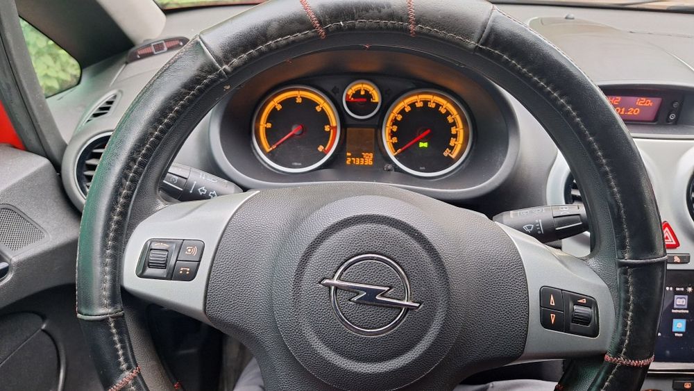 Proprietar vand  Opel Corsa  D