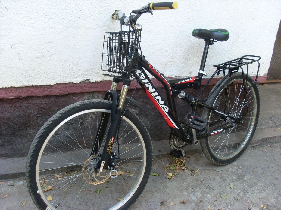 Велосипед с карзиной и багажником