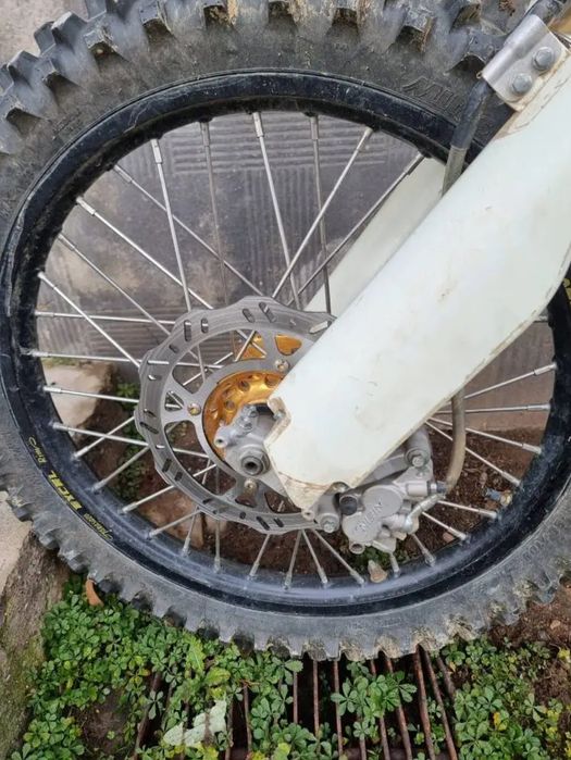 Vand sau schimb Suzuki RMZ 250