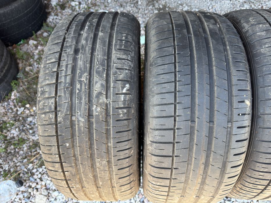 245 50 18 летни гуми Falken