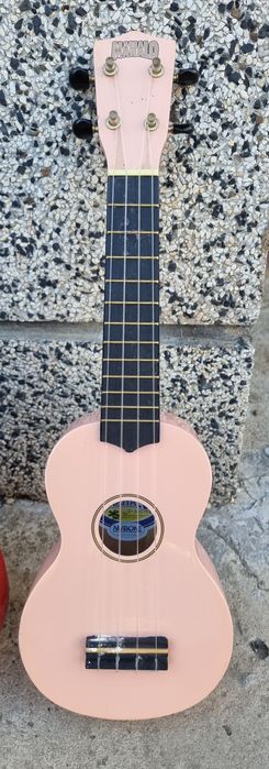 Китари с калъфи/запазени/