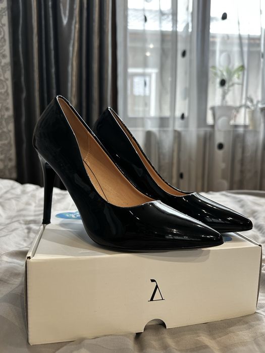 Черни токчета – размери 38 и 37