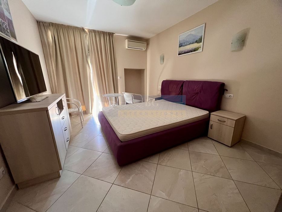 Комфортно студио в к-с на първа линия!