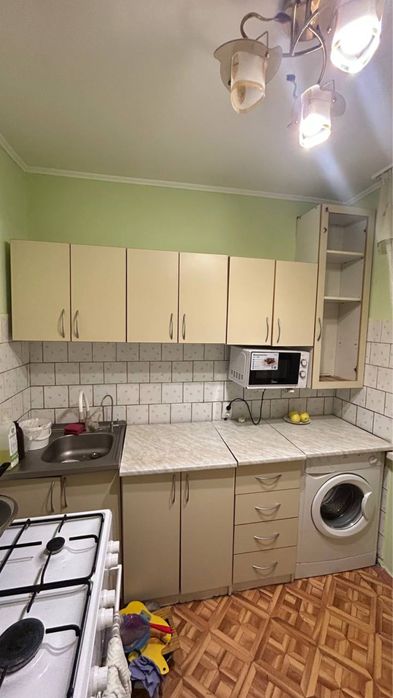 Продам кухонный гарнитур б/у