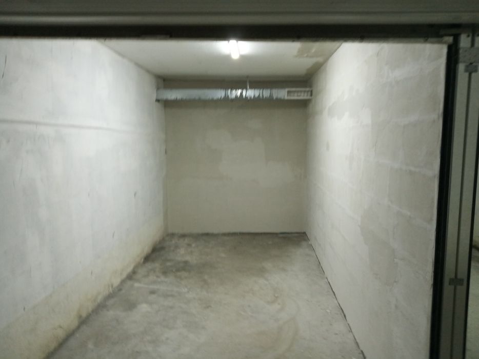 Дава се под наем Гараж / Паркомясто в София, Люлин 8 - 15 кв.м за 66.3 € - Снимка #2