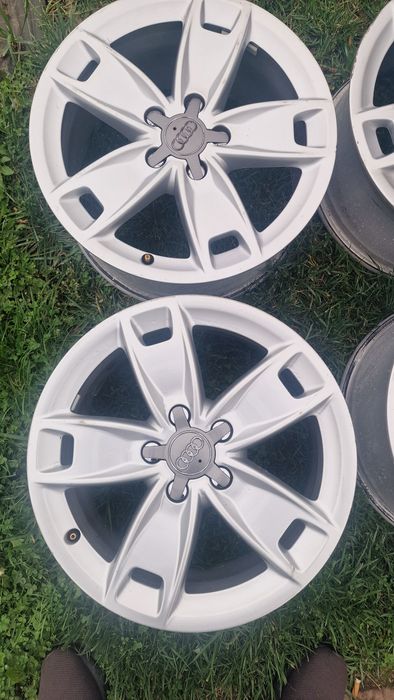 Jante originale Audi, anvelope MS Bridgestone fulg 235 65 17,275 60 20