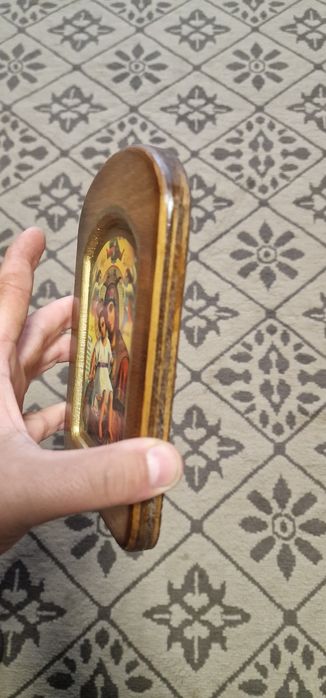 Дървена икона нова.