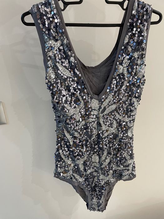 Блестящо боди -сценичен костюм!