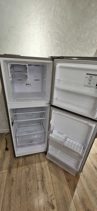Холодильник Samsung, в отлтчном состоянии