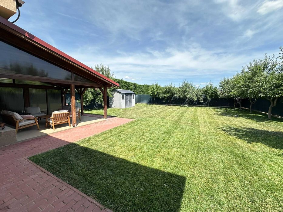 Casa individuala P+M , Mosnita Noua, zona centrala, carport,panouri fotovoltaice