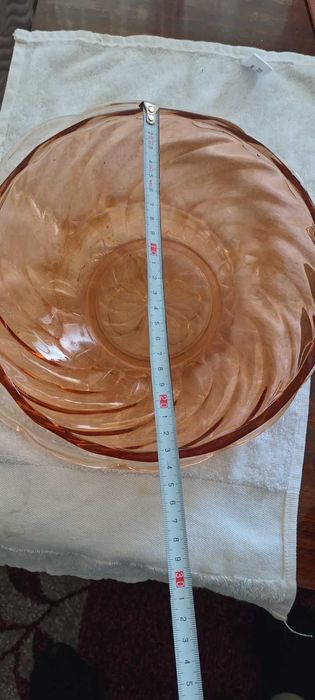 Комплект стари стъклени съдове, с кафяв оттенък