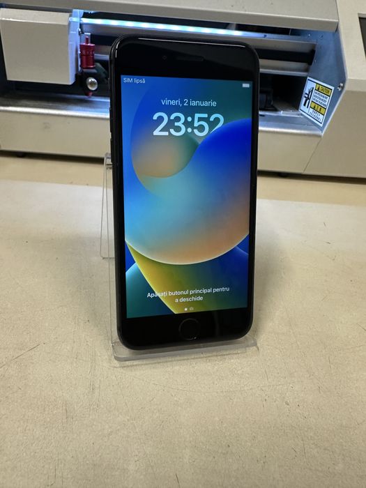 Iphone 8 / 64 gb / garantie / folie sticla cadou