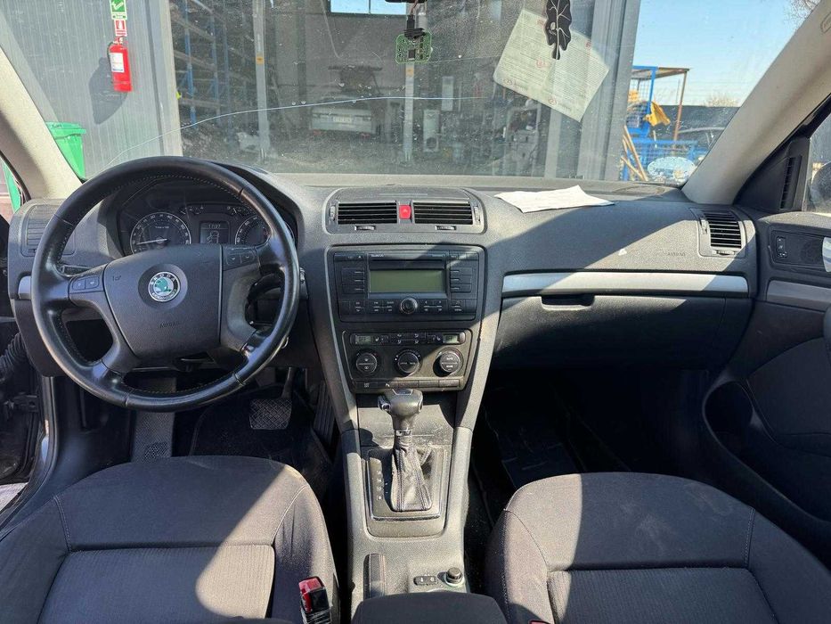 Dezmembrez Skoda Octavia 2006 2.0 benzina Automata