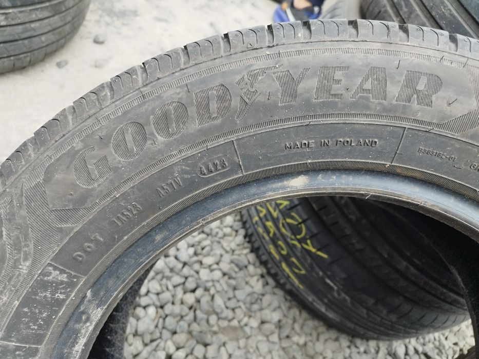 205/65/16c Goodyear