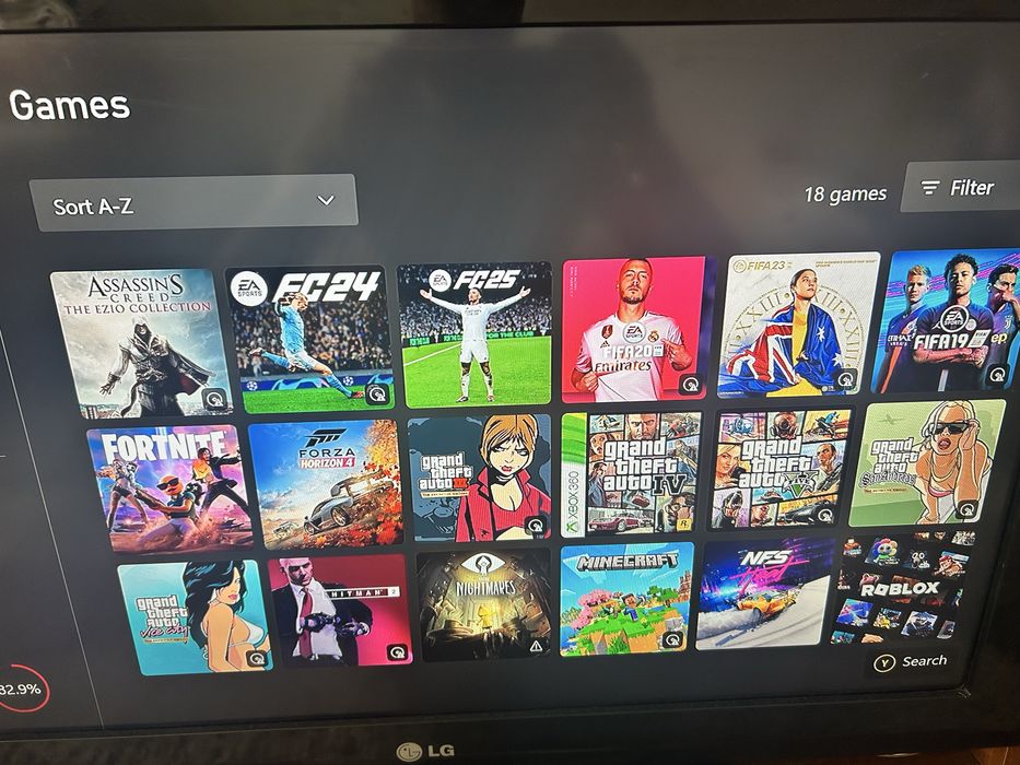 Xbox one S 1TB + 1 controller + 19 jocuri
