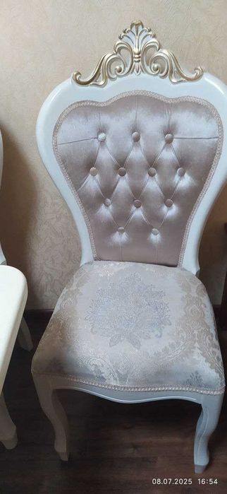 Стол ва стуллар СОТИЛАДИ