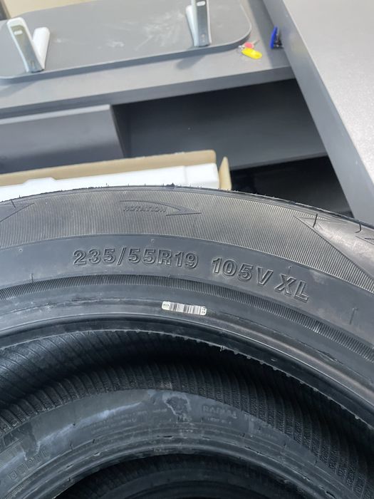 Ilink byd uchun yumchoq balon sotiladi 235/55/R19