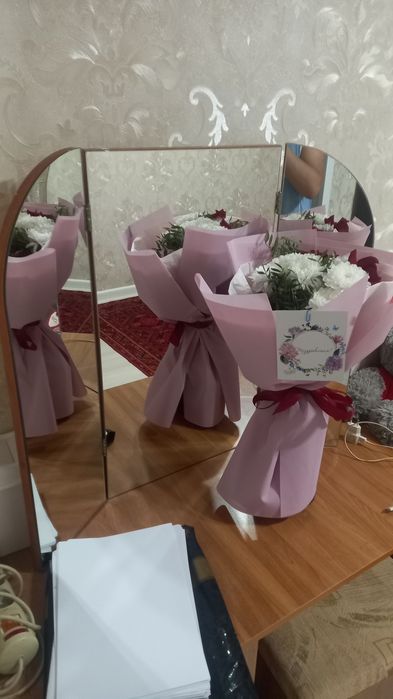 Продам тумба с зеркалом 10000 т.