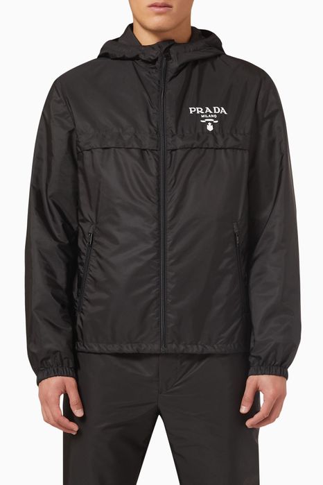 Prаda - стилна мъжка ветровка