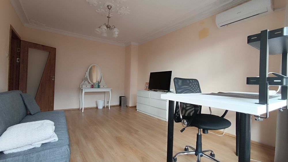 Дава се под наем Тристаен апартамент в Варна, Център - 62 кв.м за 498.27 € - Снимка #4