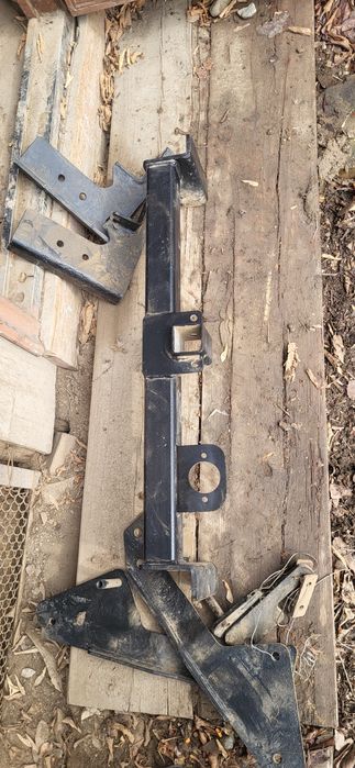 Фаркоп на делику булку