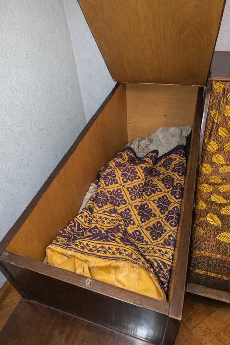 Recamier/Canapea extensibila vintage + lada de zestre – stare perfecta