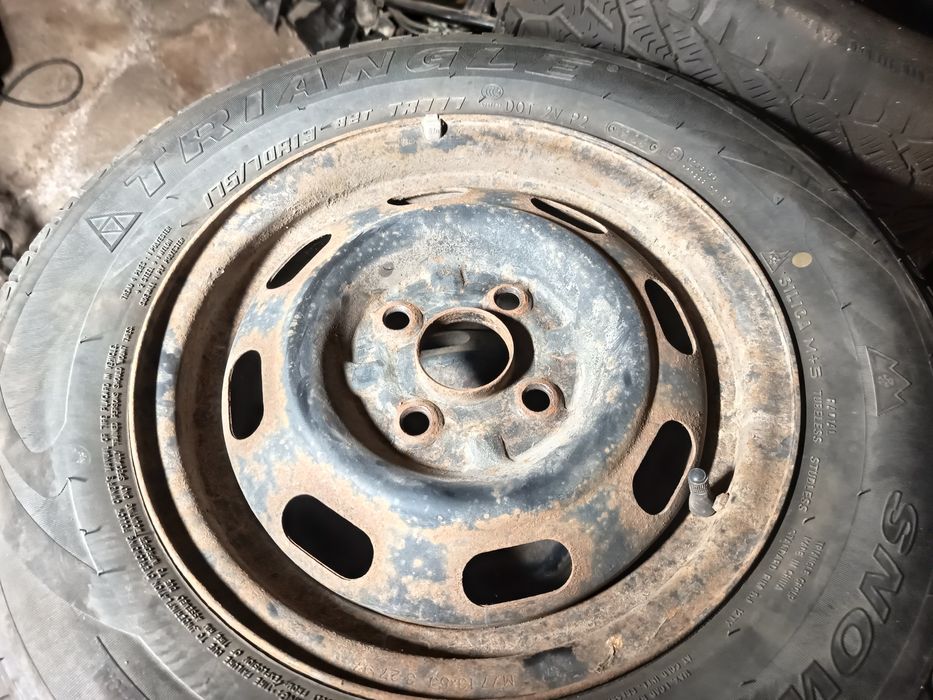 Автомобилни гуми