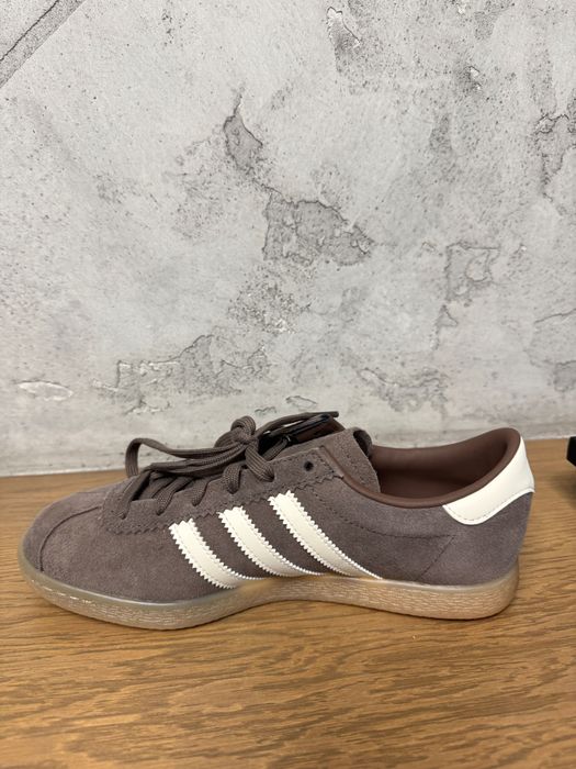 Кроссовки adidas