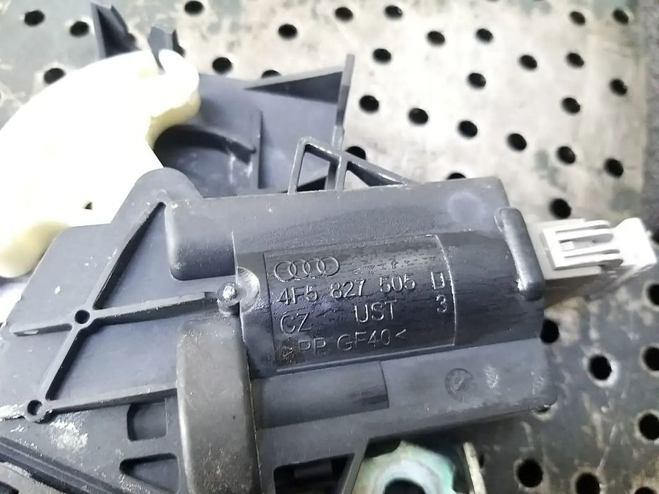 Broasca haion audi a6 c6 4f berlina 4f5827505d