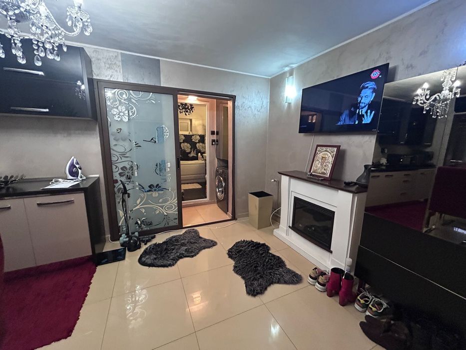 Vand apartament 2 camere la cheie