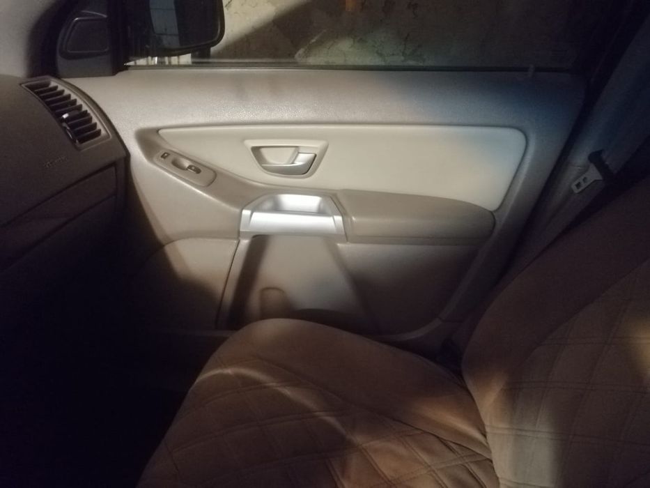 Продам машину Volvo