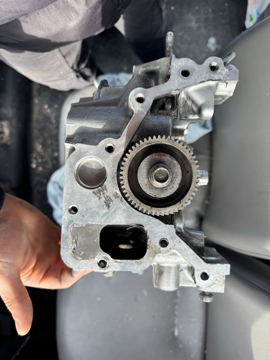 Глава за Nissan Patrol 3.0 ZD30 дизел – здрава