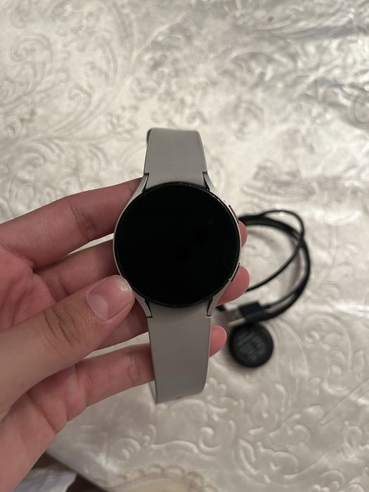 * “Samsung Galaxy Watch 4, 44mm,