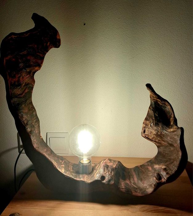 Lampa din lemn esenta pom fructifer rustica si unicat