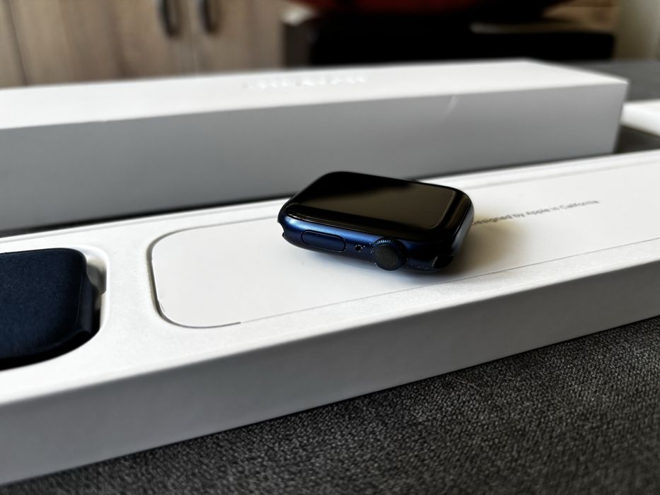 Apple Watch Seria 6, GPS, 44mm