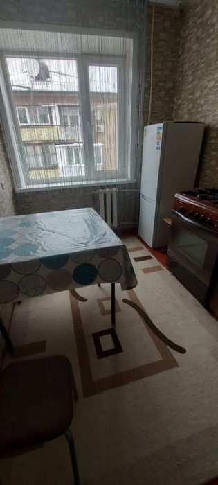 2-х ком. кв, район 3 школы, саяхат