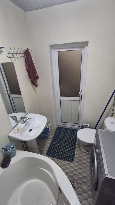 Mirzo Ulugʻbek tumani.  Carbon MFY. Shabboda 1-tor. 8-uy.