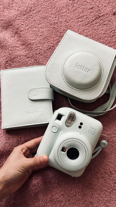 Камера Instax mini 12