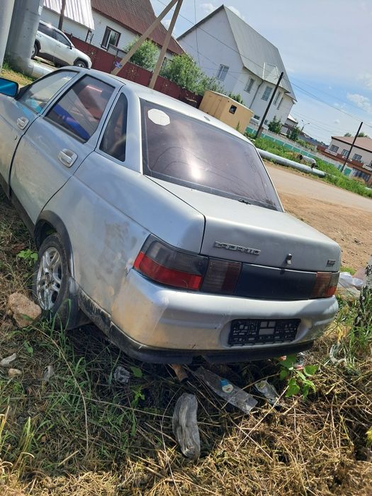 Продам машину ваз десятка .