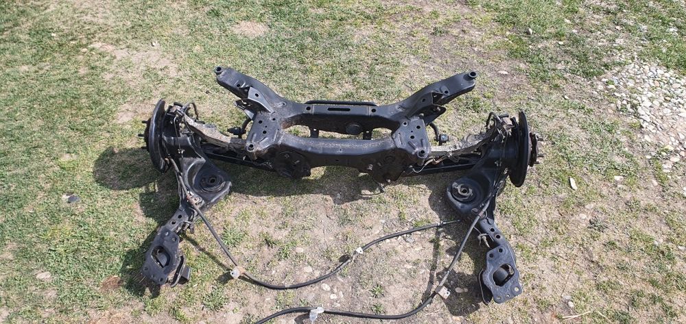 Punte spate completa nissan qashqai J10 2006 - 2014