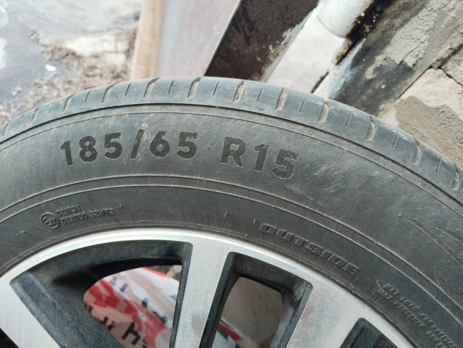 Продам комплект шин