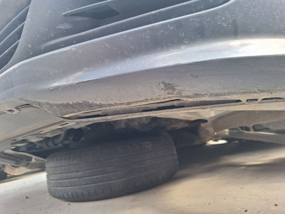 Предна броня с пръскалки Vw Golf 6 / Фолксваген Голф 6 2009г.