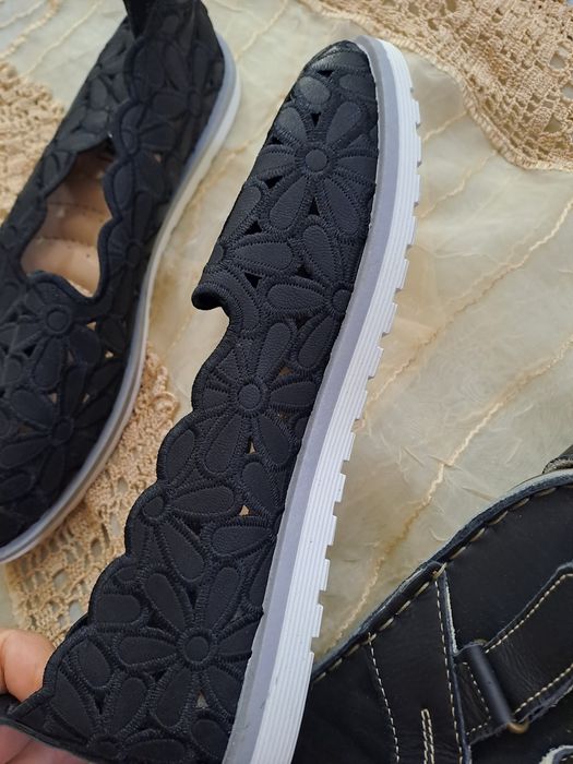 Сандали ест.кожа и обувки нови