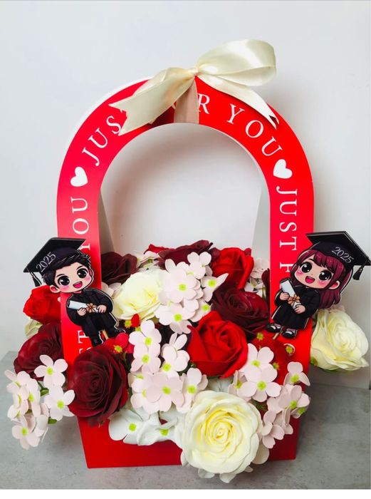 Cadouri.. aranjamente florale din sapun