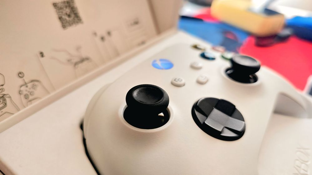 НОВ Xbox Controller Robot White