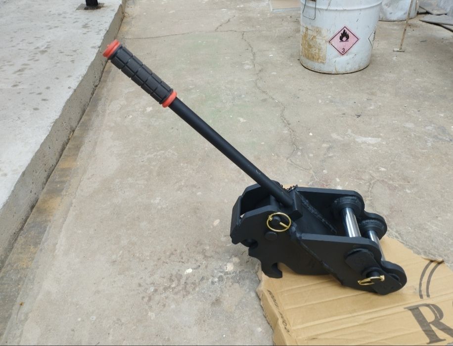 Бързосменник за jcb kubota