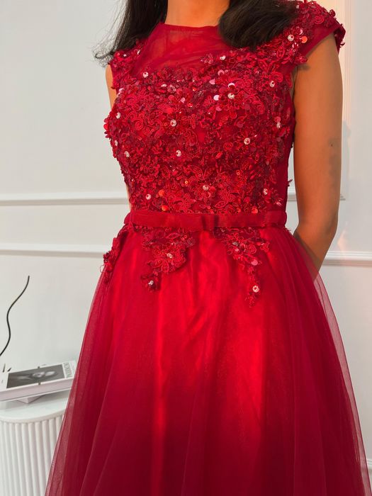 Вечерние платья